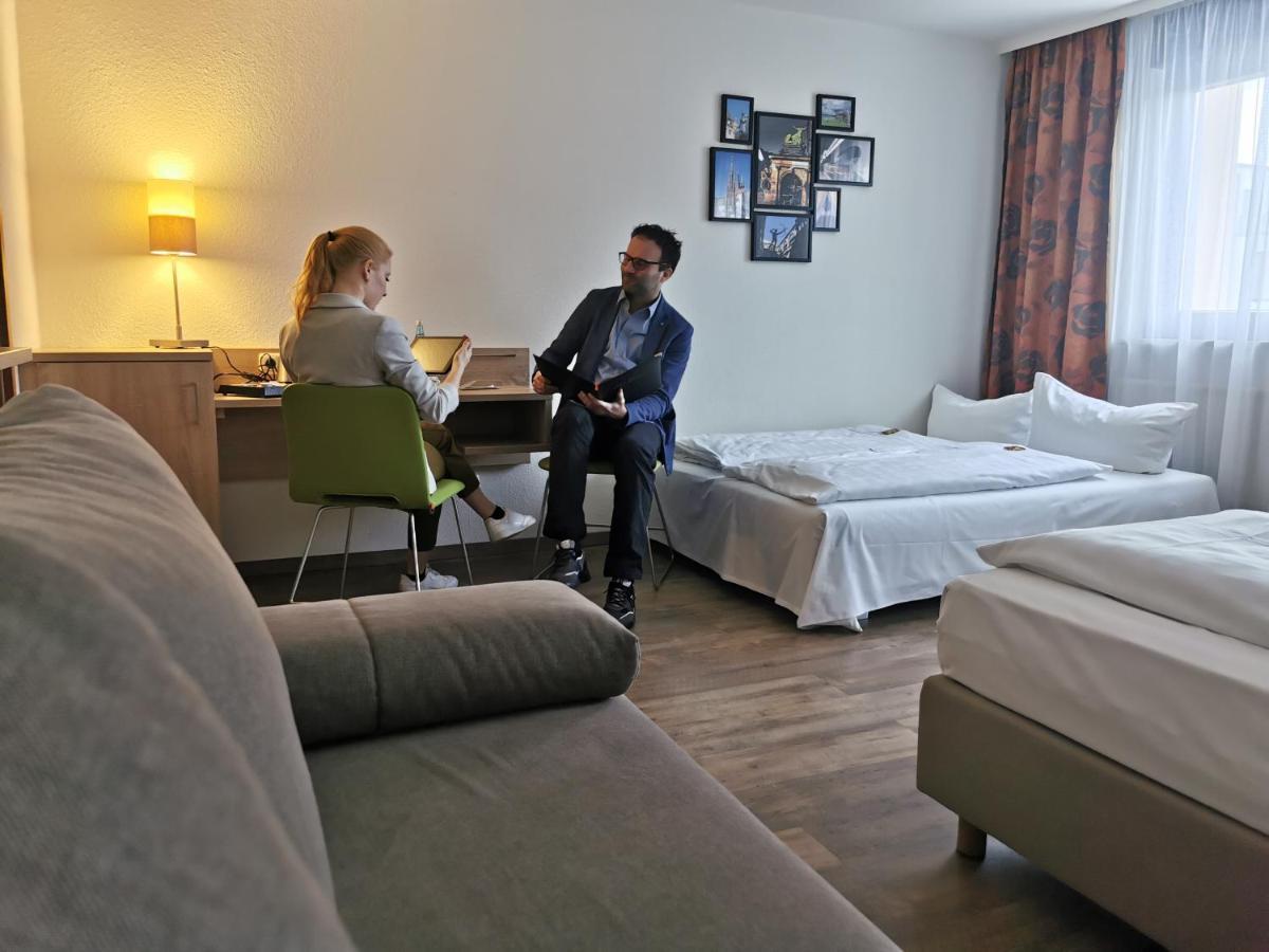 Hotel Cristal Nuremberg Ngoại thất bức ảnh