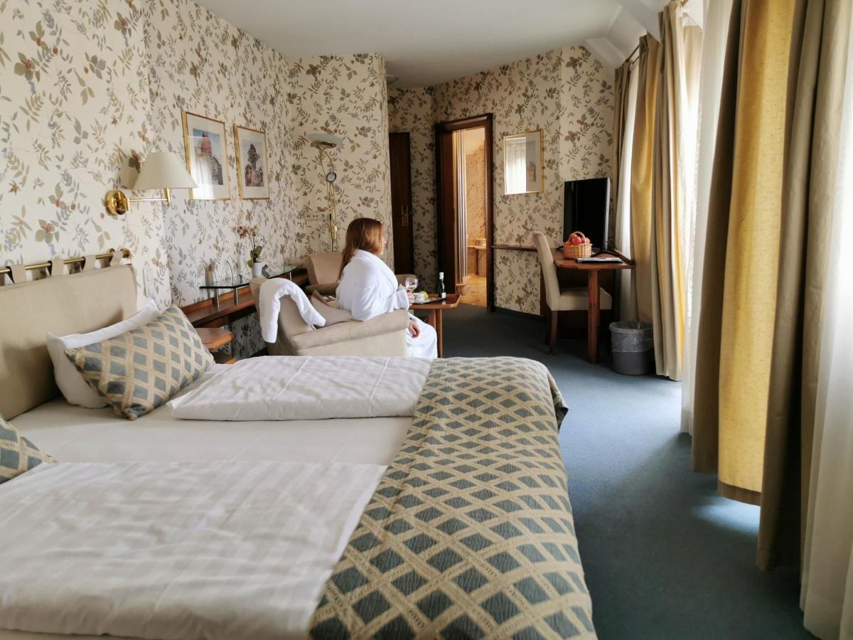 Hotel Cristal Nuremberg Ngoại thất bức ảnh