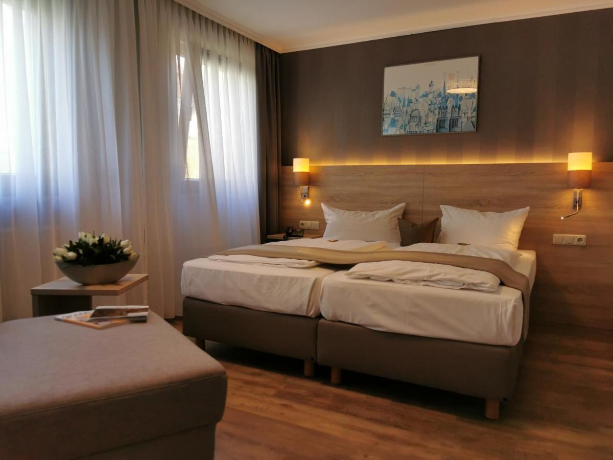 Hotel Cristal Nuremberg Ngoại thất bức ảnh